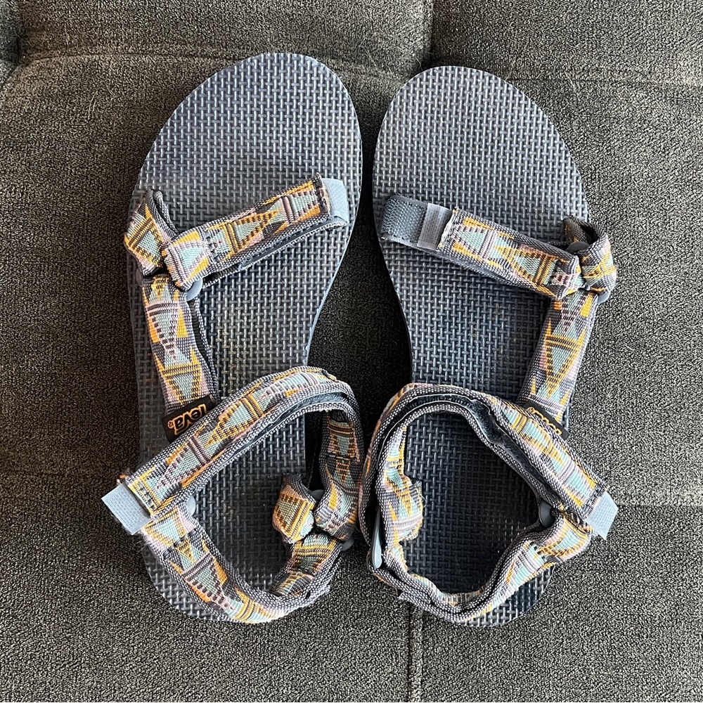 Teva Original Universal Sandals - Women’s Size 8